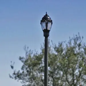 K134 York - Washington A K134 York fixture atop a Washington pole.