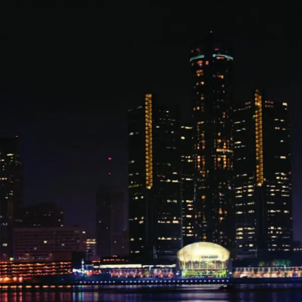 With the high-pressure sodium (HS) fixtures beginning to age, the city of Detroit's Public Lighting Authority partnered with King Luminaire to supply 4,900 decorative LED fixtures, resulting in reduced energy and saving cost and improved street lighting.