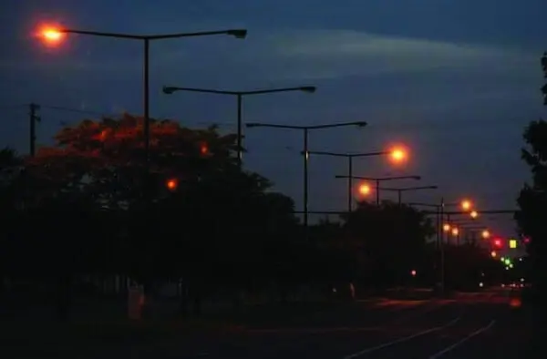 With the high-pressure sodium (HS) fixtures beginning to age, the city of Detroit's Public Lighting Authority partnered with King Luminaire to supply 4,900 decorative LED fixtures, resulting in reduced energy and saving cost and improved street lighting.
