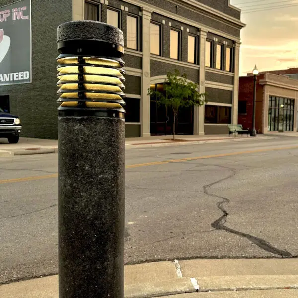 As a member of the round tapered family, the Silhouette concrete bollard is available in a variety of different décor colors and in both ‘lit’ and ‘non-lit’ lighting options.