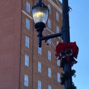 K124 Paragon - Fluted Tapered - Athens, Georgia A K124 Paragon accompanied by a KA30 Auburn Arm with Decorative Scroll all on top of a fluted tapered pole. This project is located in Athens, Georgia.